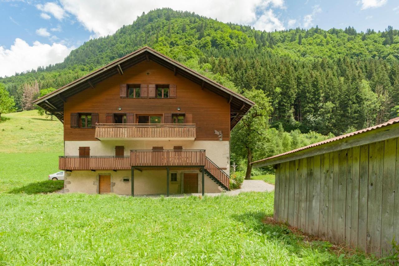 Grand Appartement Proche Gd Bornand Glieres-Val-de-Borne Exterior foto